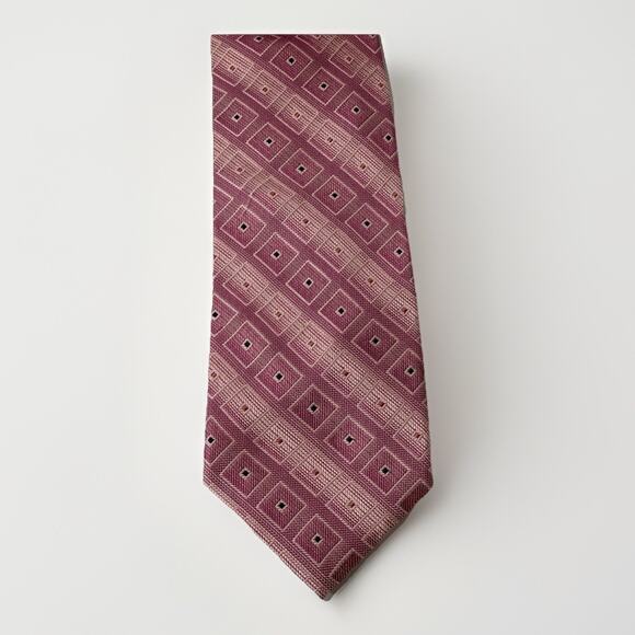 Valentino Italy Men’s Silk Tie Pink Geometric Pattern – Classic Vintage Style - Picture 2 of 6